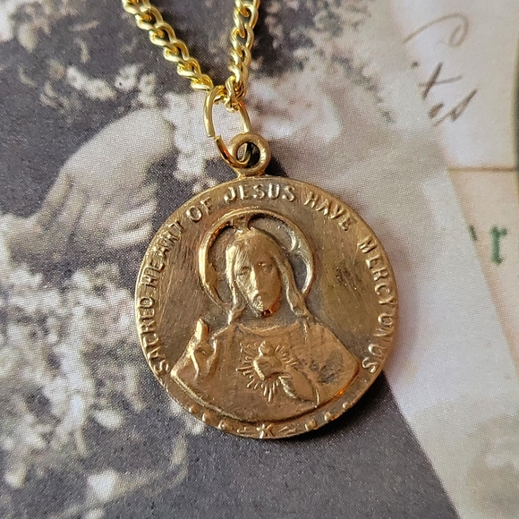 Vintage Jewelry - Vintage Sacred Heart of Jesus medal necklace gold tone religious